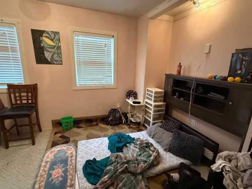 378 4 Street Sw, Medicine Hat, AB - Indoor