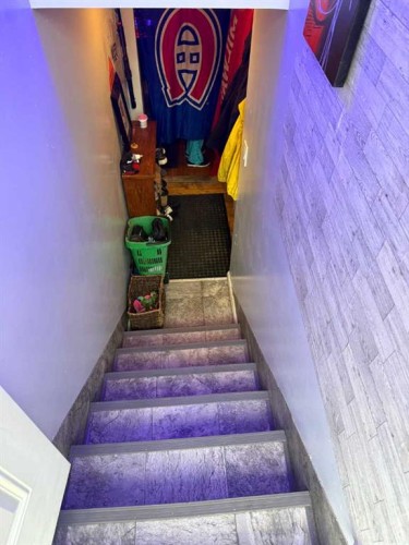 378 4 Street Sw, Medicine Hat, AB - Indoor Photo Showing Other Room