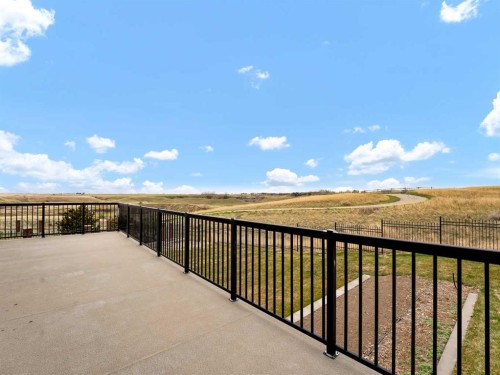 150 Desert Blume Crescent, Desert Blume, AB - Outdoor