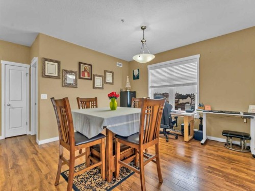 322-19 Terrace View Ne, Medicine Hat, AB - Indoor Photo Showing Dining Room