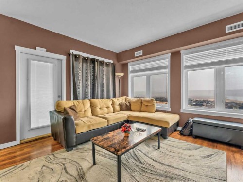322-19 Terrace View Ne, Medicine Hat, AB - Indoor Photo Showing Living Room