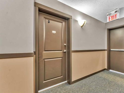 322-19 Terrace View Ne, Medicine Hat, AB - Indoor Photo Showing Other Room