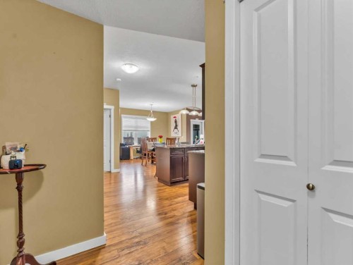 322-19 Terrace View Ne, Medicine Hat, AB - Indoor Photo Showing Other Room
