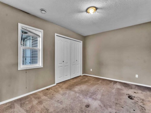 29 Northlands Lane Ne, Medicine Hat, AB - Indoor Photo Showing Other Room