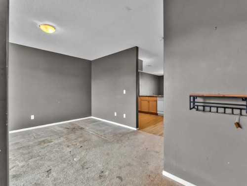 29 Northlands Lane Ne, Medicine Hat, AB - Indoor Photo Showing Other Room