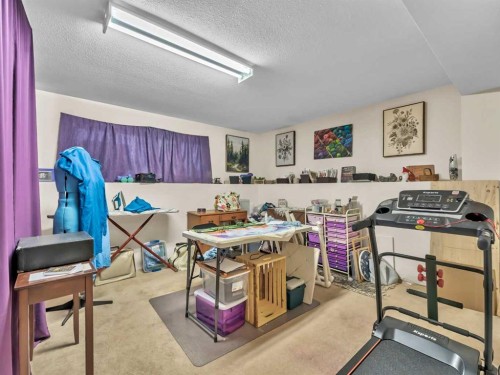 933 & 935 1 Street Sw, Medicine Hat, AB - Indoor