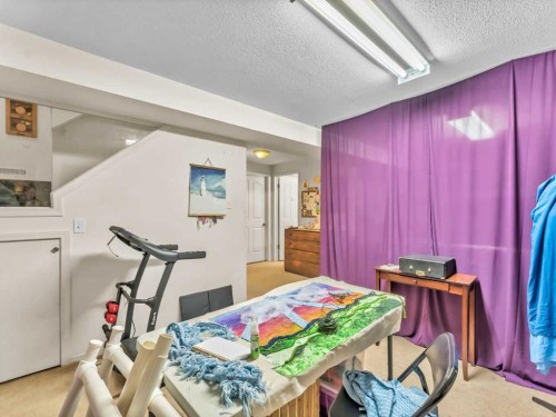 933 & 935 1 Street Sw, Medicine Hat, AB - Indoor