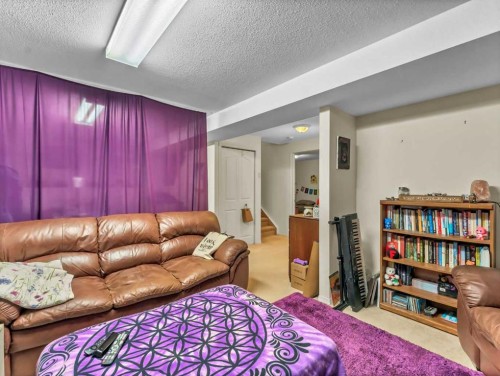 933 & 935 1 Street Sw, Medicine Hat, AB - Indoor