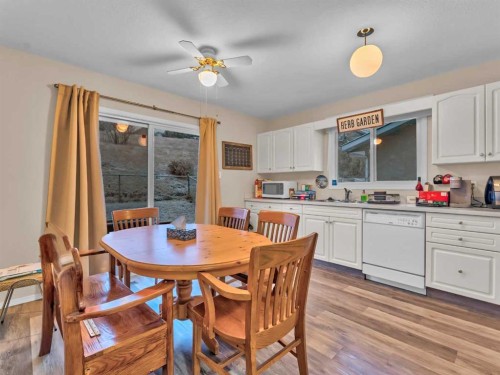 933 & 935 1 Street Sw, Medicine Hat, AB - Indoor