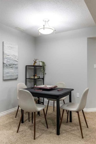 129 Ranchman Crescent Ne, Medicine Hat, AB - Indoor Photo Showing Office