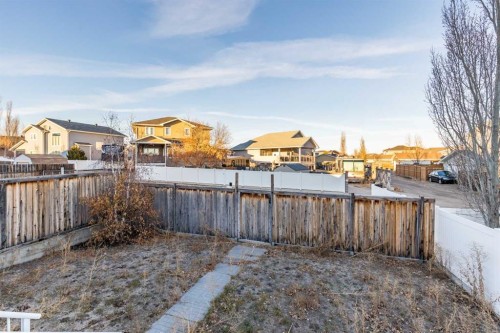 129 Ranchman Crescent Ne, Medicine Hat, AB - Outdoor