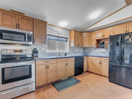 2-12006 Range Road 43, Rural Cypress County, AB - Indoor Photo Showing Kitchen