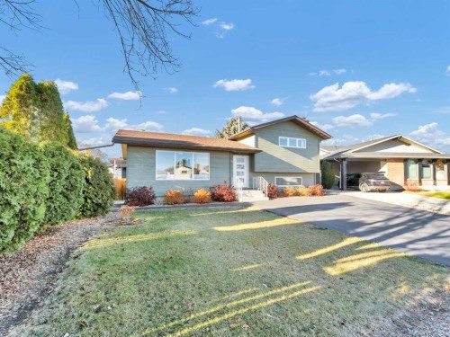 106 Rossland Road Se, Medicine Hat, AB - Outdoor