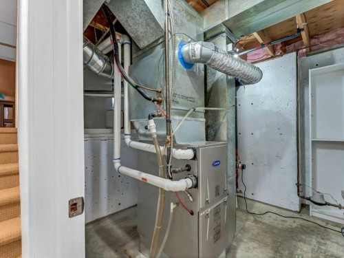 106 Rossland Road Se, Medicine Hat, AB - Indoor Photo Showing Basement