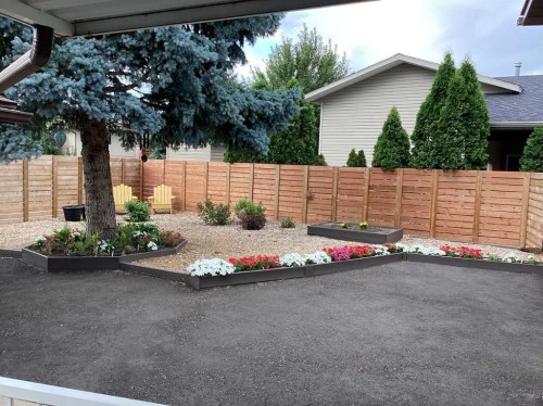 106 Rossland Road Se, Medicine Hat, AB - Outdoor