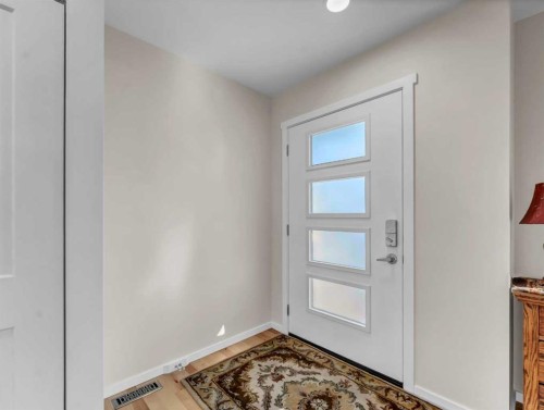 106 Rossland Road Se, Medicine Hat, AB - Indoor Photo Showing Other Room