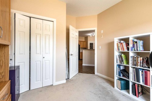 329-201 River Ridge Drive Nw, Medicine Hat, AB - Indoor Photo Showing Other Room