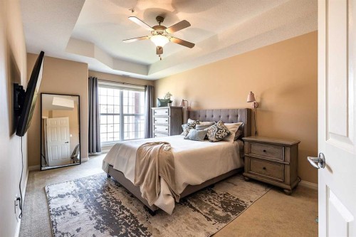 329-201 River Ridge Drive Nw, Medicine Hat, AB - Indoor Photo Showing Bedroom