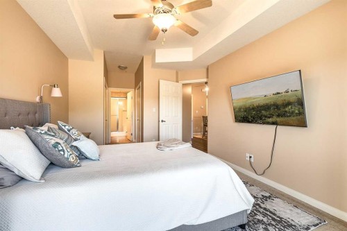 329-201 River Ridge Drive Nw, Medicine Hat, AB - Indoor Photo Showing Bedroom