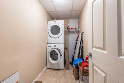 329-201 River Ridge Drive Nw, Medicine Hat, AB - Indoor Photo Showing Laundry Room