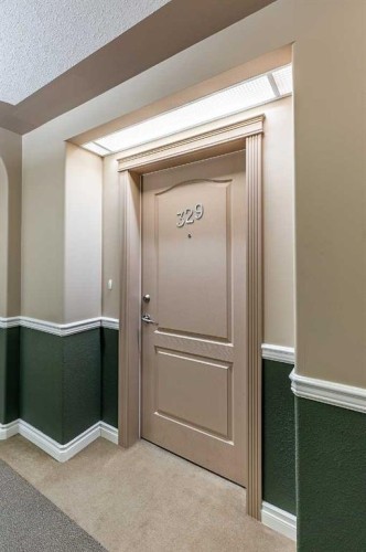 329-201 River Ridge Drive Nw, Medicine Hat, AB - Indoor Photo Showing Other Room