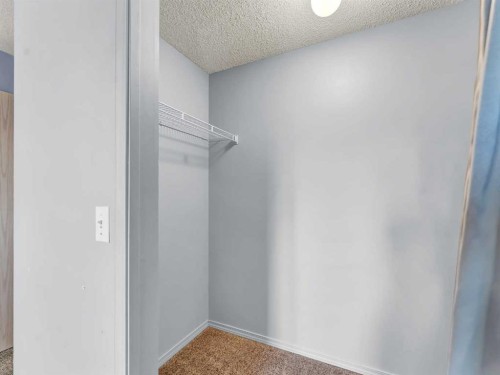 101-245 Red Deer Drive Sw, Medicine Hat, AB - Indoor