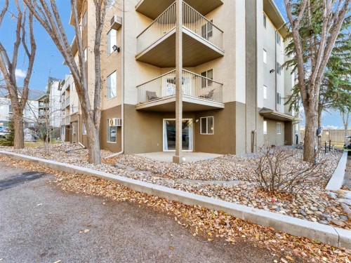 101-245 Red Deer Drive Sw, Medicine Hat, AB - Outdoor