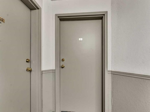 101-245 Red Deer Drive Sw, Medicine Hat, AB - Indoor Photo Showing Other Room