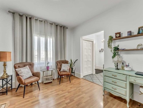 27 4 Street Sw, Medicine Hat, AB - Indoor