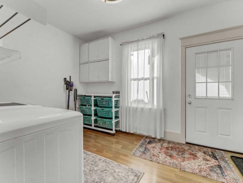 27 4 Street Sw, Medicine Hat, AB - Indoor Photo Showing Other Room