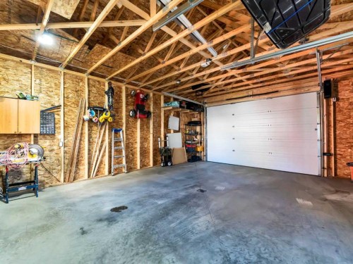 27 4 Street Sw, Medicine Hat, AB - Indoor Photo Showing Garage