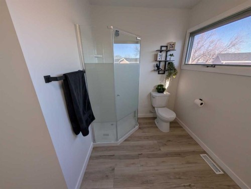 294 Fleet Street Sw, Medicine Hat, AB 