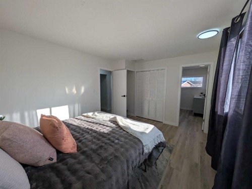 294 Fleet Street Sw, Medicine Hat, AB 