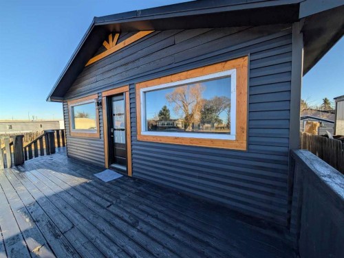 294 Fleet Street Sw, Medicine Hat, AB 