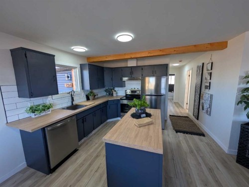 294 Fleet Street Sw, Medicine Hat, AB 