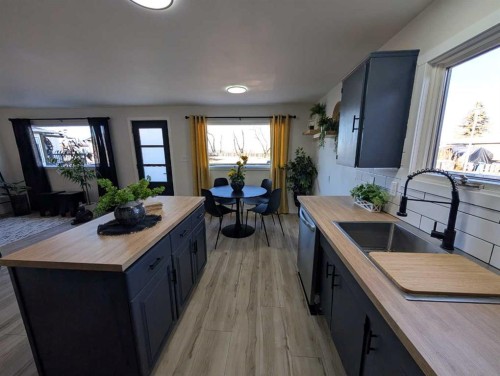 294 Fleet Street Sw, Medicine Hat, AB 