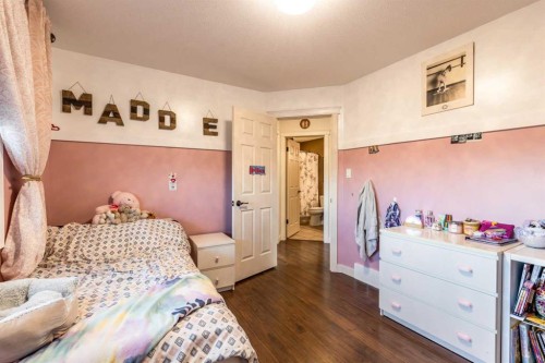 121062 Rr 83C, Rural Forty Mile No. 8, County Of, AB - Indoor Photo Showing Bedroom