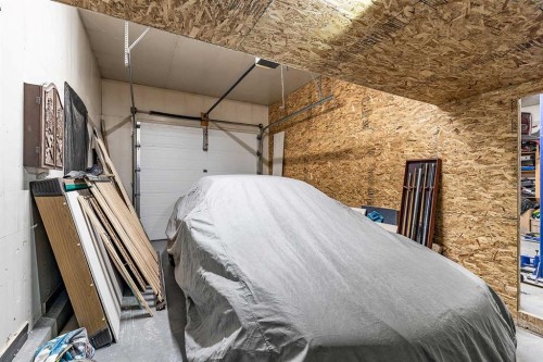 484 Stark Way Se, Medicine Hat, AB - Indoor Photo Showing Garage