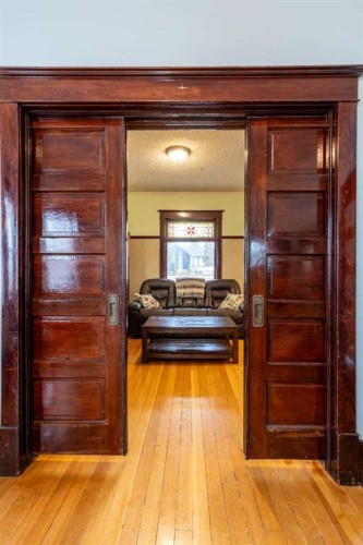 268 Belfast Street Se, Medicine Hat, AB - Indoor Photo Showing Other Room