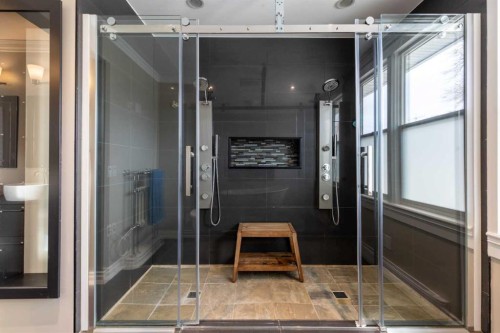 268 Belfast Street Se, Medicine Hat, AB - Indoor Photo Showing Other Room