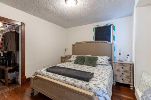 268 Belfast Street Se, Medicine Hat, AB - Indoor Photo Showing Bedroom