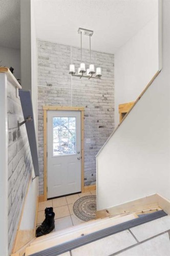 8 Cypress Way Se, Medicine Hat, AB - Indoor Photo Showing Other Room