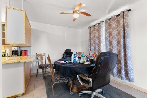 8 Cypress Way Se, Medicine Hat, AB - Indoor