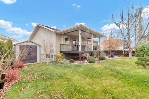 28 Stark Mews Se, Medicine Hat, AB - Outdoor