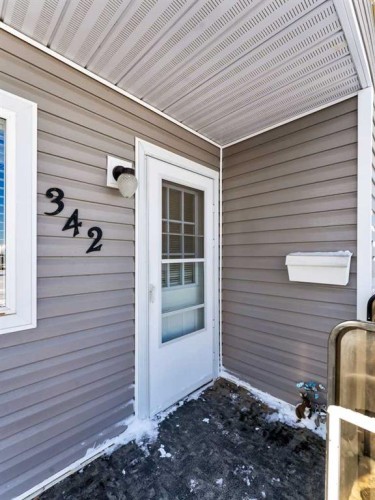 342 Cornell Crescent Sw, Medicine Hat, AB - Outdoor With Exterior