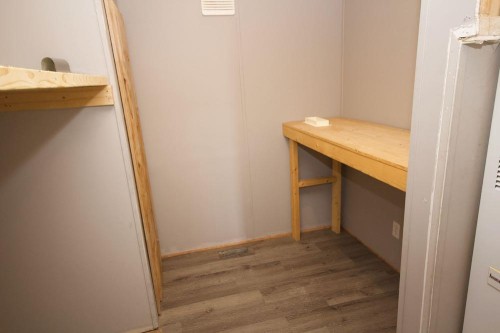 614 Arthur Street, Walsh, AB - Indoor Photo Showing Other Room