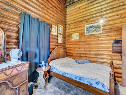 12228 Range Road 64, Rural Cypress County, AB - Indoor Photo Showing Bedroom