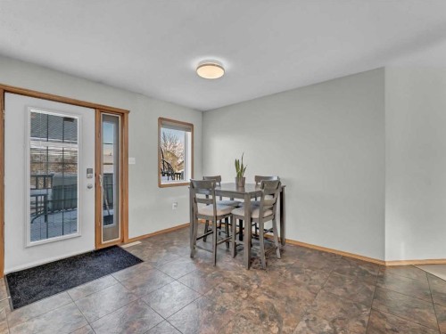 2378 Hatcher Drive Ne, Medicine Hat, AB - Indoor Photo Showing Other Room