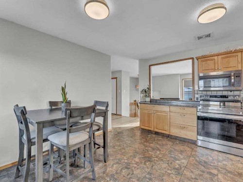 2378 Hatcher Drive Ne, Medicine Hat, AB - Indoor