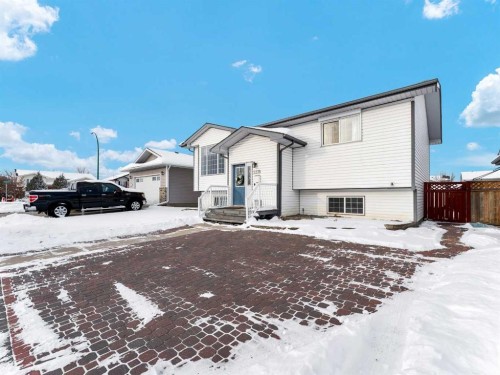 2378 Hatcher Drive Ne, Medicine Hat, AB - Outdoor